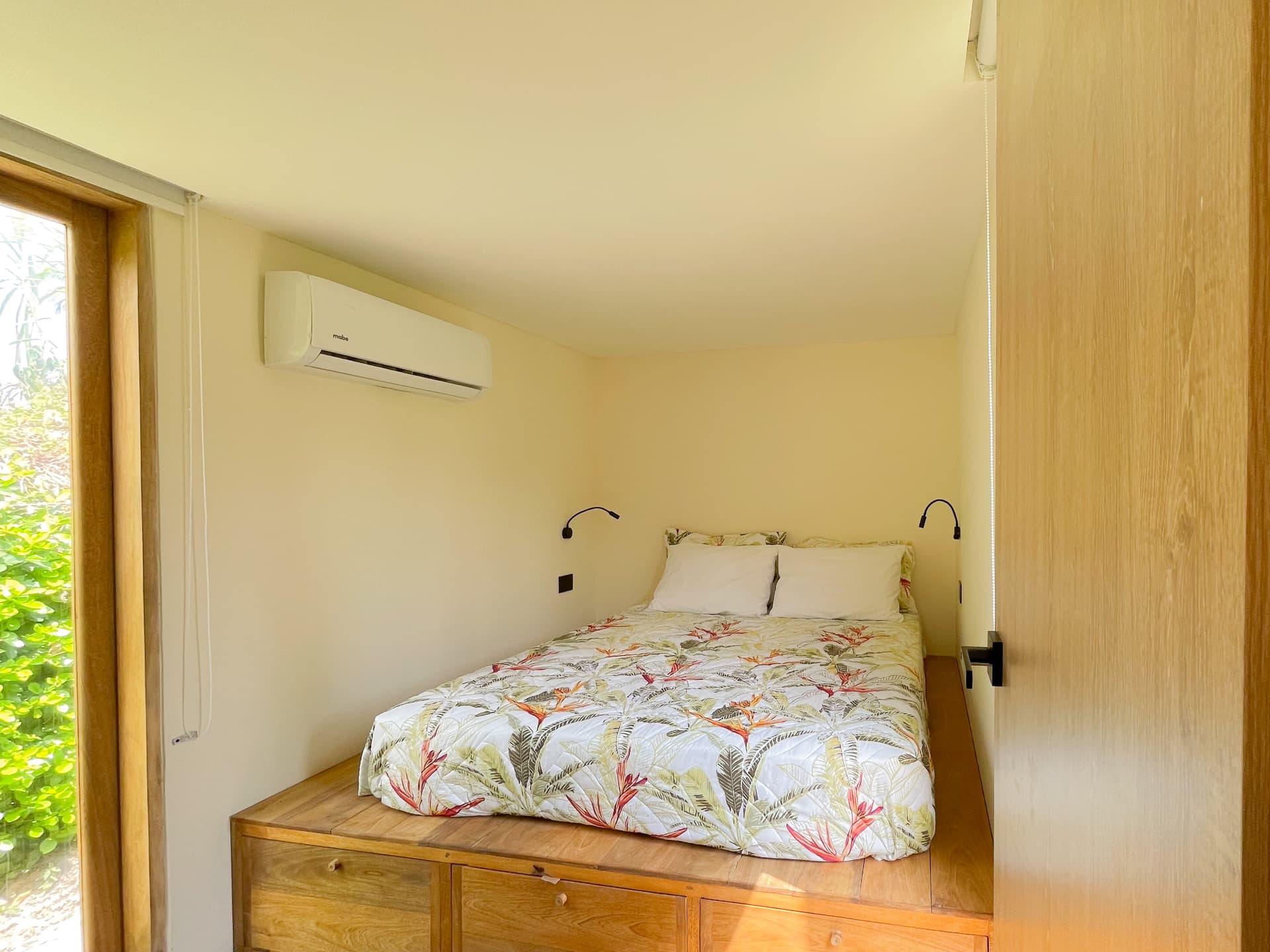 Habitación principal de la Casa 1 con aire acondicionado